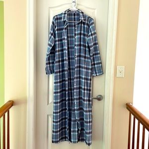 Long sleeve long plaid shirt